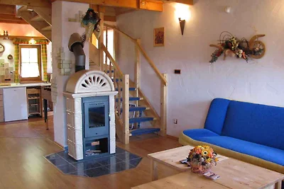 Ferienhaus mit Kamin und Sauna bei Wald