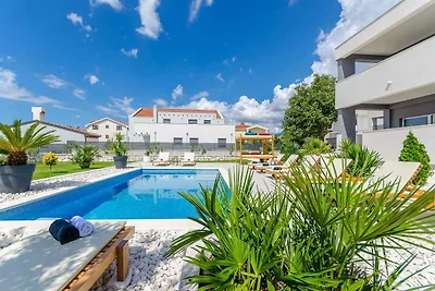 Ferienwohnung mit Pool und Klimaanlage