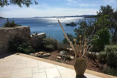 Ferienhaus mit Garten und Meerblick