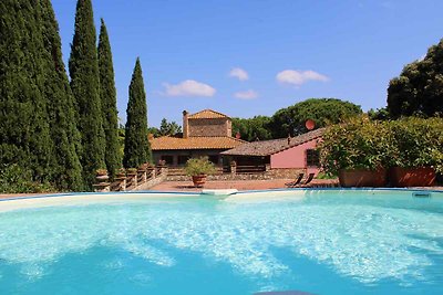 Ferienwohnung mit Terrasse und Aussenpool