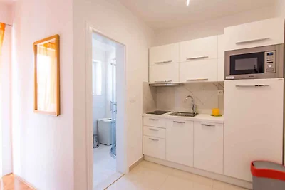 Studio 250 m zum Strand