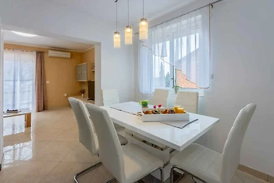 Ferienwohnung für 4 Personen in Novi