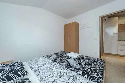 Ferienwohnung mit Klimaanlage und Balkon