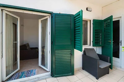 Charmante Ferienwohnung Polly in Primošten mi