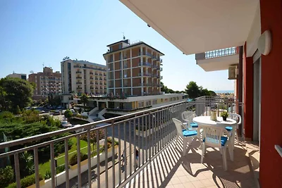 Ferienwohnung mit Balkon und Klimaanlage