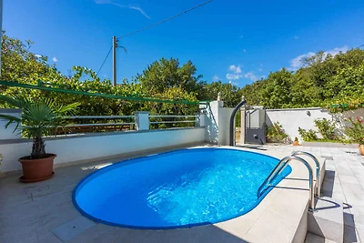 Ferienhaus mit Swimmingpool, Terrasse und