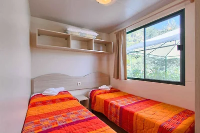 Mobilehome mit schöner, halb überdachter