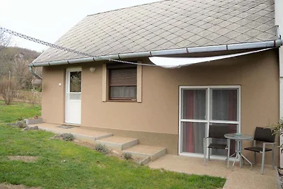 Ferienwohnung mit Garten und Internetzugang