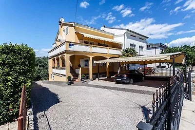 Studio mit Balkon und Klimaanlage