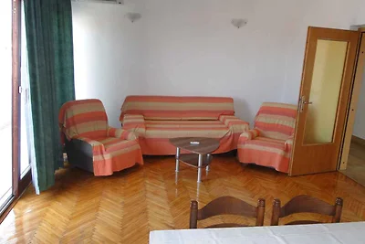 Ferienwohnung mit einen Balkon und Meerblick