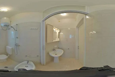 Ferienwohnung mit Klimaanlage und Balkon