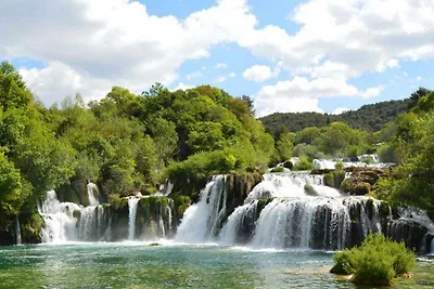 Komfortable Ferienwohnung Bilice mit Aussenpo