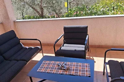 Ferienwohnung mit Grill und Hof zur