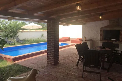 Ferienhaus mit Pool und Fitness