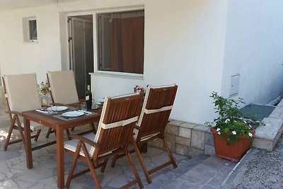 Ferienwohnung mit Terrasse und Grill, am Meer