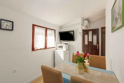 Ferienwohnung mit Balkon und Klimaanlage