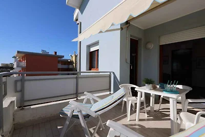 Ferienwohnung mit Klimaanlage und Balkon mit