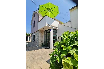 Charmantes Studio Zaton mit Gartenblick in ze