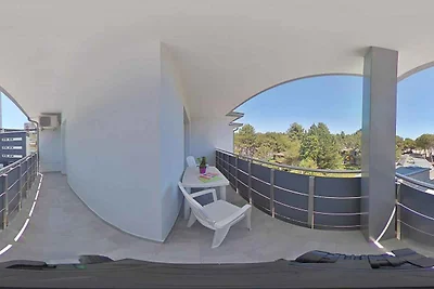 Ferienwohnung mit Klimaanlage und Balkon