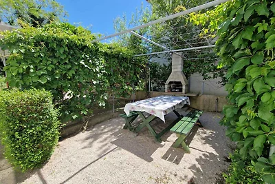 Studio mit Klimaanlage, Grill und Balkon