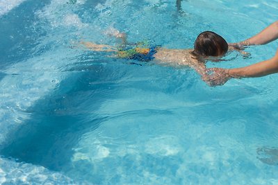 Ferienwohnung mit Aussenpool und Kinderanimat