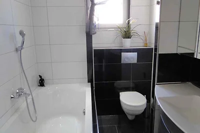 Ferienwohnung mit Pool und Meerblick