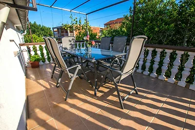 Ferienwohnung mit Klimaanlage und Balkon