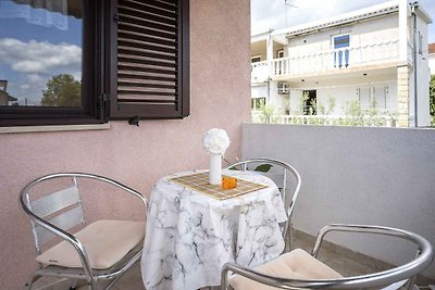 Ferienwohnung mit Klimaanlage und Balkon in S