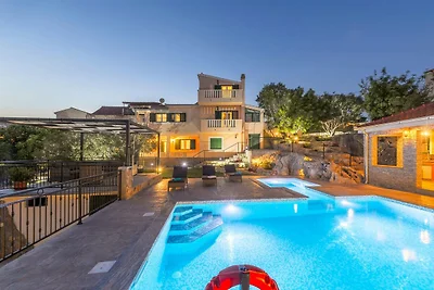 Villa mit Klimaanlage, mit Grillmöglichkeit, 