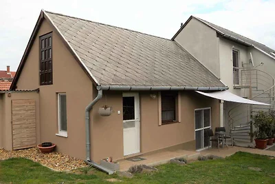 Ferienwohnung mit Garten und Internetzugang