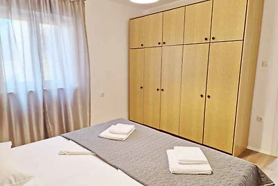 Ferienwohnung modern eingerichtet nur 300 m v