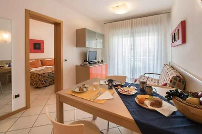 Hotelapartment mit Klimaanlage und Balkon