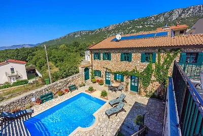 Ferienhaus mit Pool und Klimaanlage