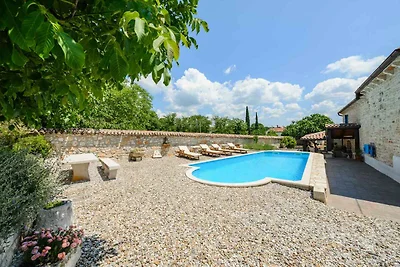 Ferienwohnung mit Pool und Klimaanlage