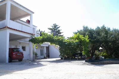 Ferienwohnung mit Terrasse und Klimaanlage