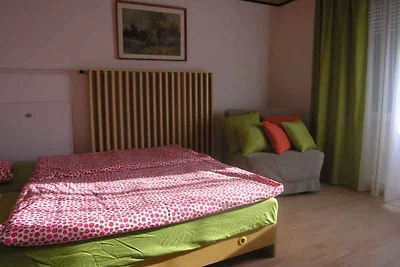 Ferienhaus mit grossem Garten, WLAN und