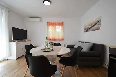 Ferienwohnung mit Balkon und Klimaanlage