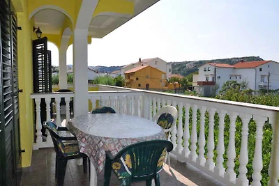 Appartamento Vacanza con famiglia Lopar