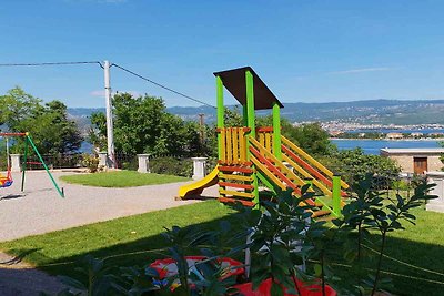 Ferienwohnung mit einen Balkon und Meerblick