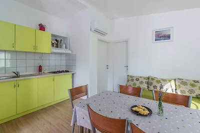 Vakantiehuis Ontspannende vakantie Radetici