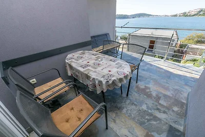 Ferienwohnung mit Balkon und Meerblick