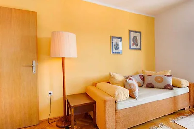 Ferienwohnung mit Terrasse und Grill