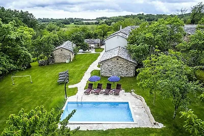 Villa mit Pool und Klimaanlage