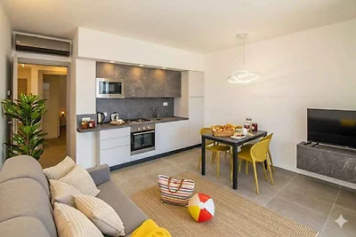 Ferienwohnung mit Klimaanlage und Balkon