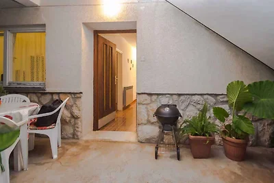 Ferienwohnung mit Terrasse und Grill