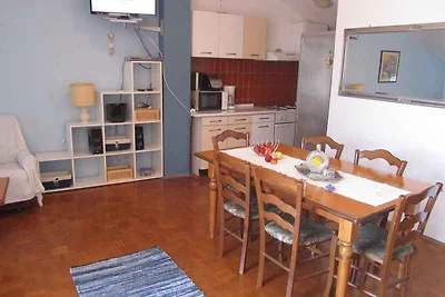 Ferienwohnung im Ortzentrum 100 m vom Strand
