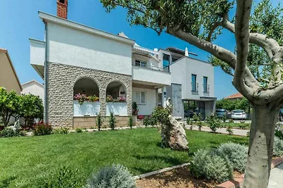 Gemütliche Wohnung in Privlaka mit Meerblick