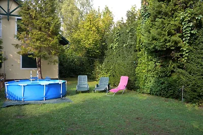 Ferienhaus mit 2 Terrassen und Pool in der Nä