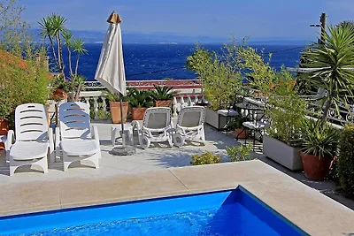 Ferienwohnung mit Meerblick und Aussenpool