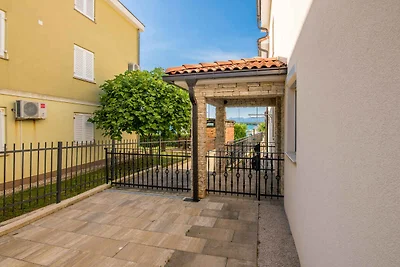 Ferienwohnung mit grosser Terrasse, Klimaanla